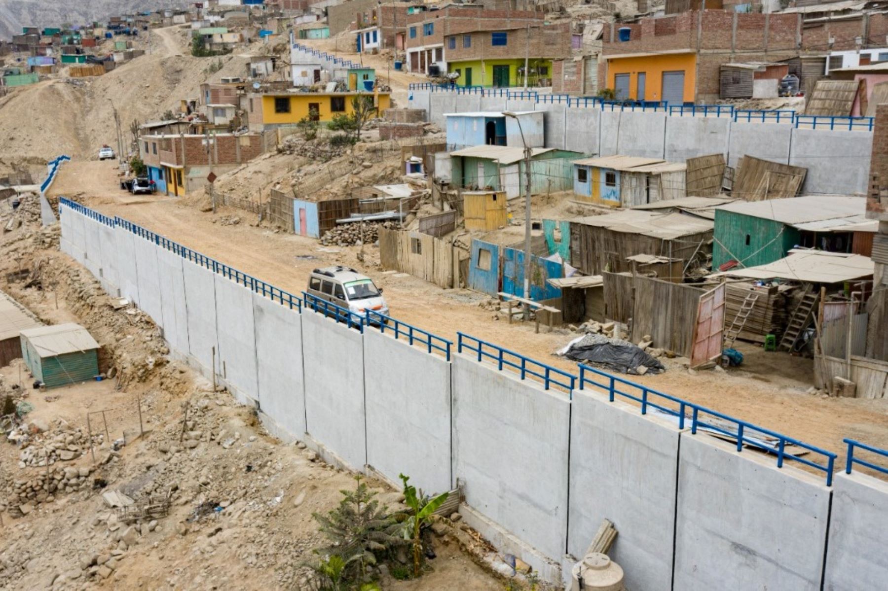 Municipio de Lima construyó 216 muros de contención en zonas de alto riesgo. Foto: ANDINA/Difusión.