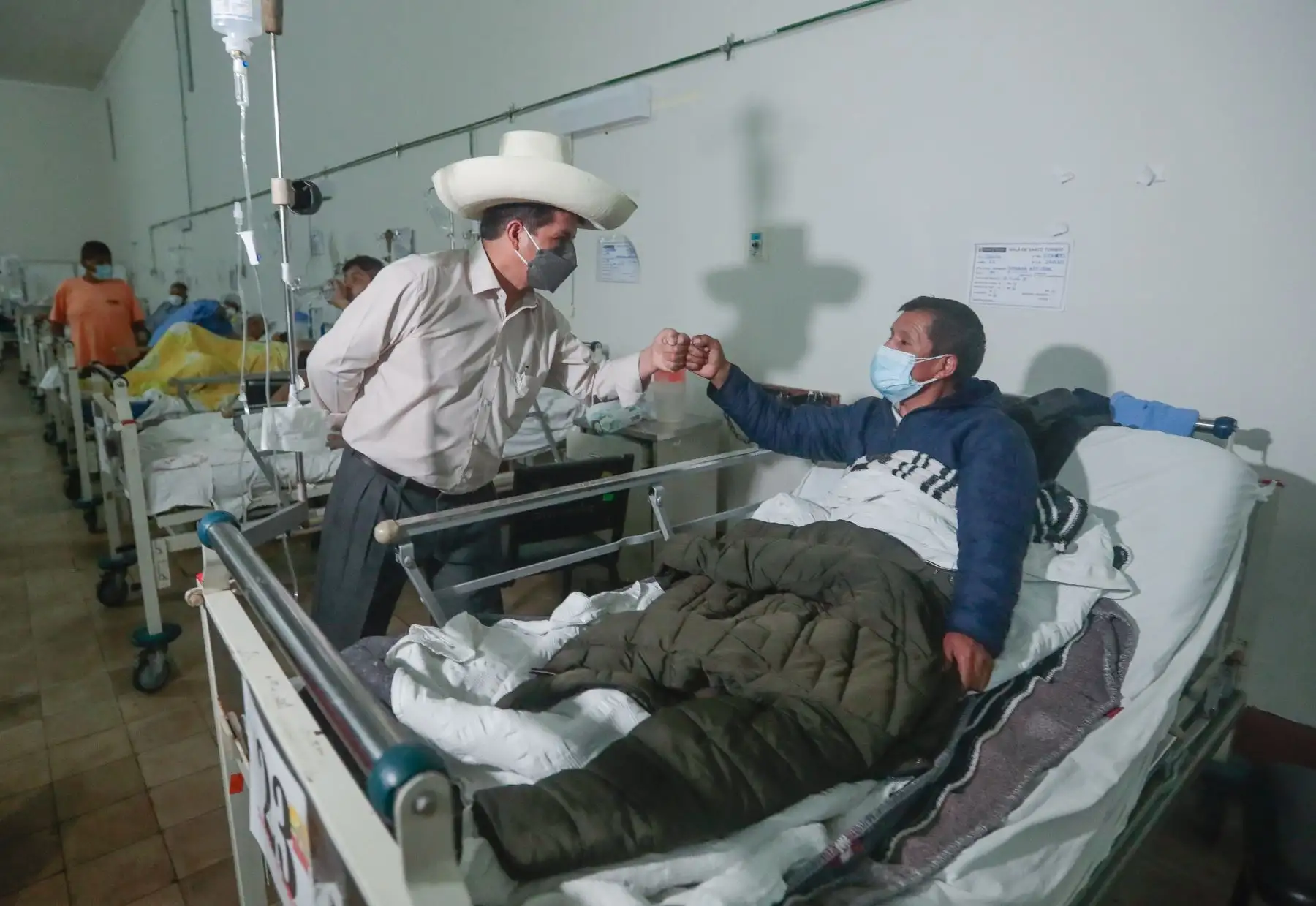 Presidente de la República, Pedro Castillo,realizó visita inopinada al Hospital Dos de Mayo. Foto: ANDINA/Prensa Presidencia Presidente de la República, Pedro Castillo,realizó visita inopinada al Hospital Dos de Mayo. Foto: ANDINA/Prensa Presidencia