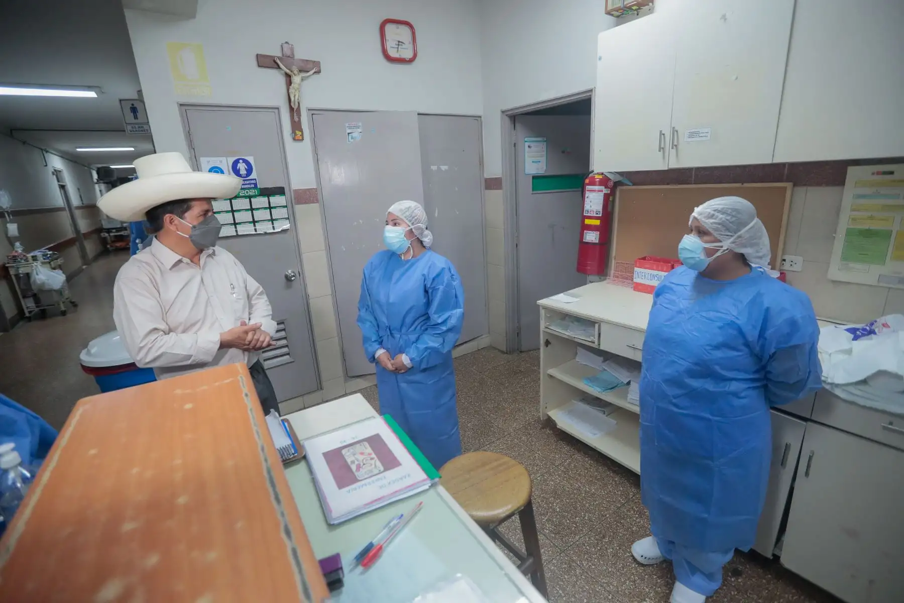 Presidente de la República, Pedro Castillo, realizó visita inopinada al Hospital Dos de Mayo. Foto: ANDINA/Prensa Presidencia Presidente de la República, Pedro Castillo, realizó visita inopinada al Hospital Dos de Mayo. Foto: ANDINA/Prensa Presidencia