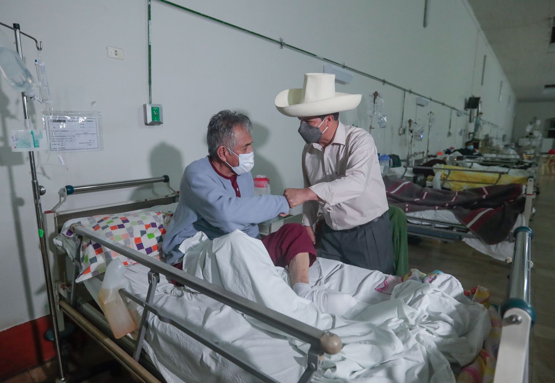 Presidente de la República, Pedro Castillo,realizó visita inopinada al Hospital Dos de Mayo. Foto: ANDINA/Prensa Presidencia