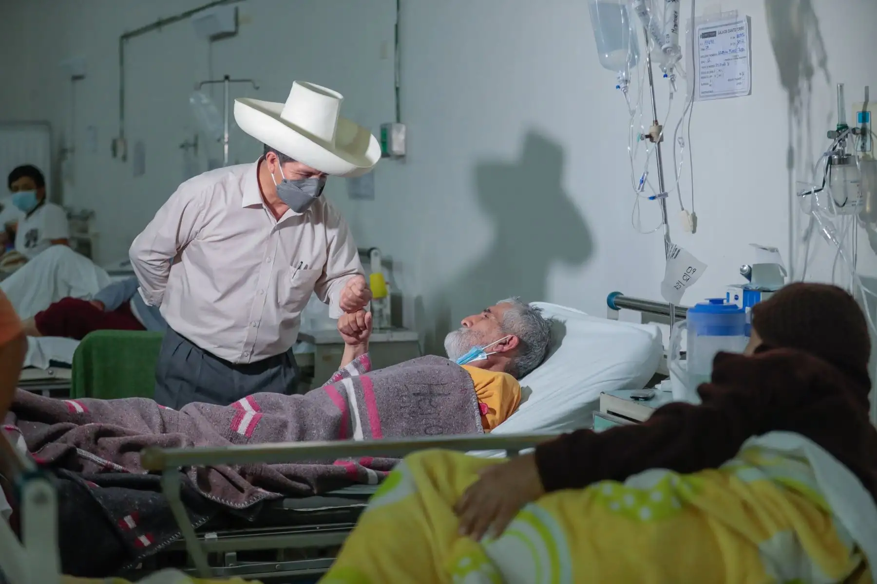 Presidente de la República, Pedro Castillo, realizó visita inopinada al Hospital Dos de Mayo. Foto: ANDINA/Prensa Presidencia Presidente de la República, Pedro Castillo, realizó visita inopinada al Hospital Dos de Mayo. Foto: ANDINA/Prensa Presidencia