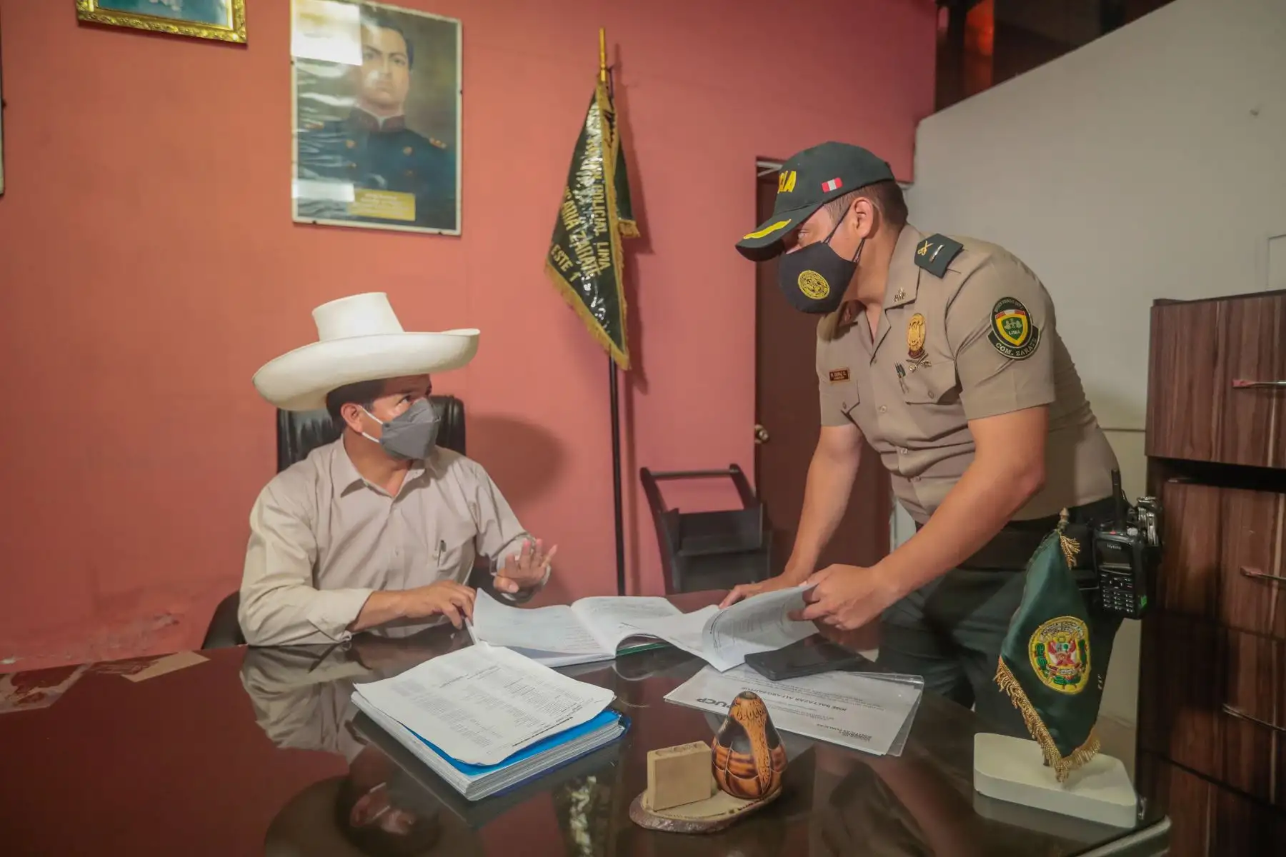 Presidente de la República, Pedro Castillo, realizó visita inopinada a la comisaría de Zárate y la Huayrona en San Juan de Lurigancho. Foto: ANDINA/Prensa Presidencia