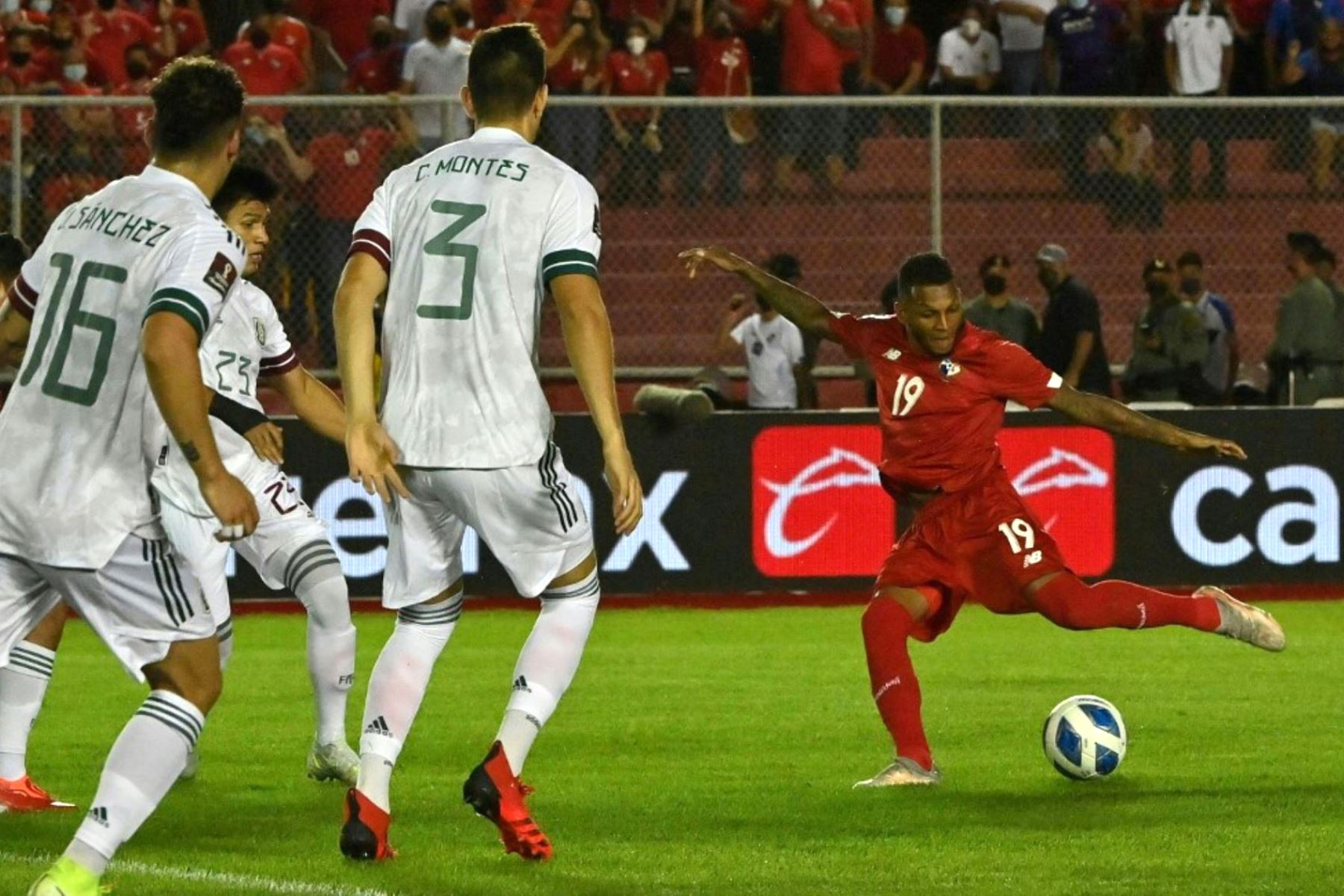 La selección de Panamá tiene bajas por covid-19 antes de enfrentar a Perú en amistoso.