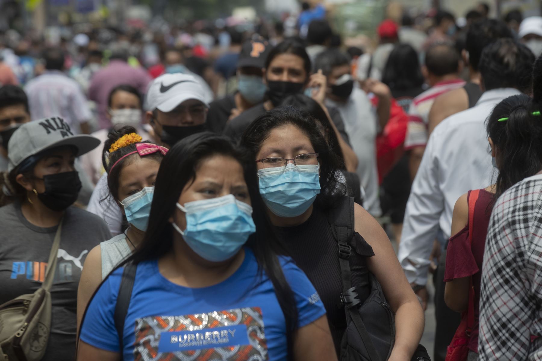 Desde que empezó la pandemia hasta ese día se procesaron muestras de covid-19 para 22 millones 544,032 personas.  Foto: ANDINA/Carla Patiño