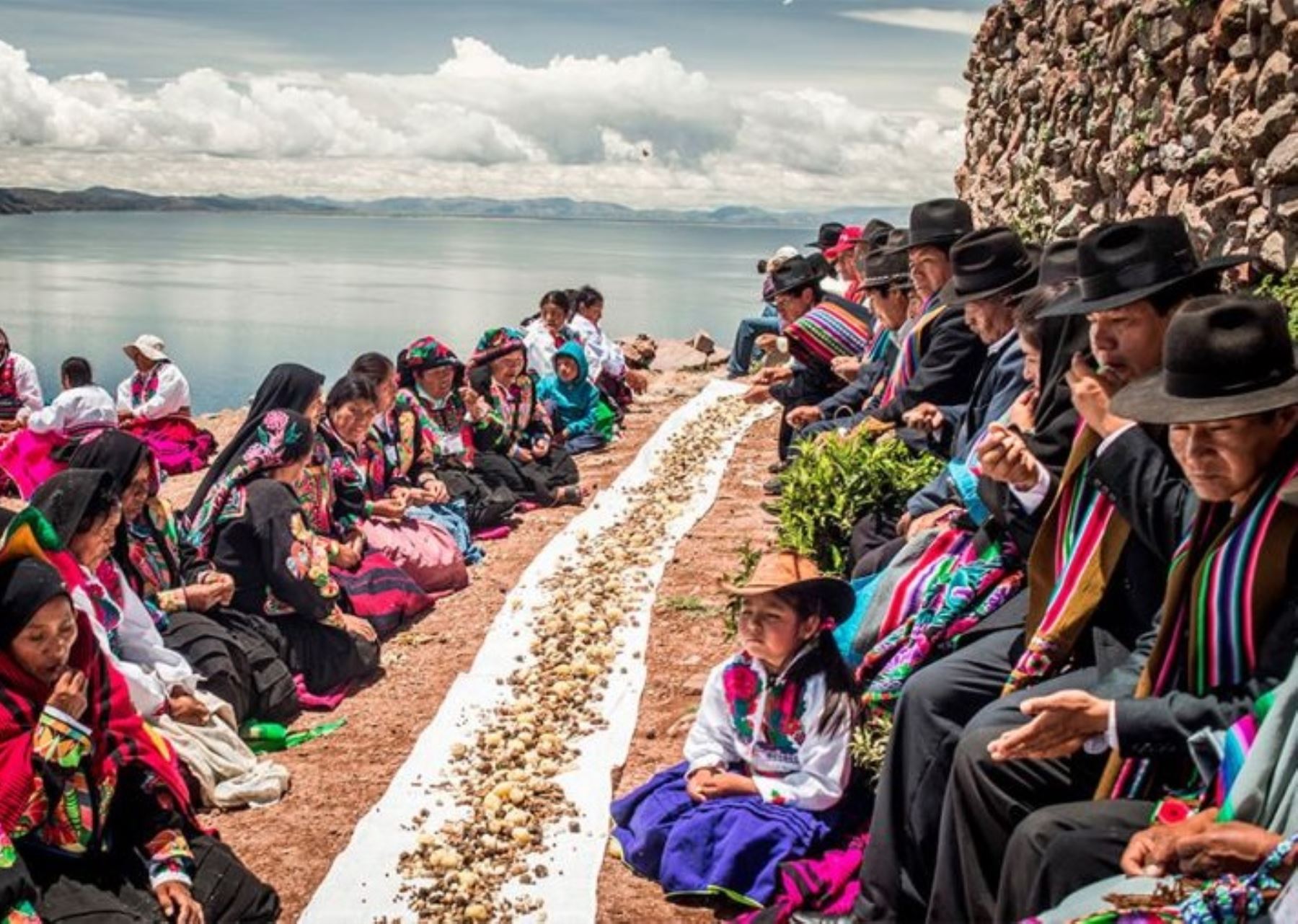 Población de la isla de Amantani, ubicada en el lago Titicaca, celebrará el ritual del Pachatata y Pachamama, reconocido Patrimonio Cultural de la Nación. Foto: ANDINA/difusión.