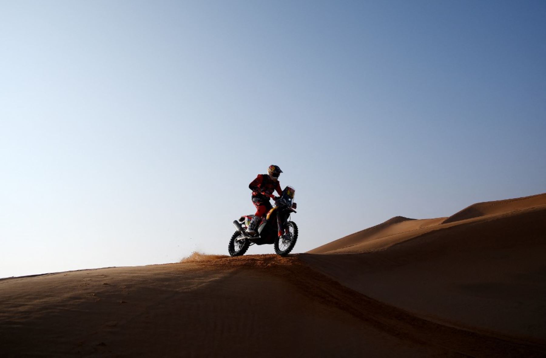 Rally Dakar: Price gana y Van Beveren recupera el liderato en motos
