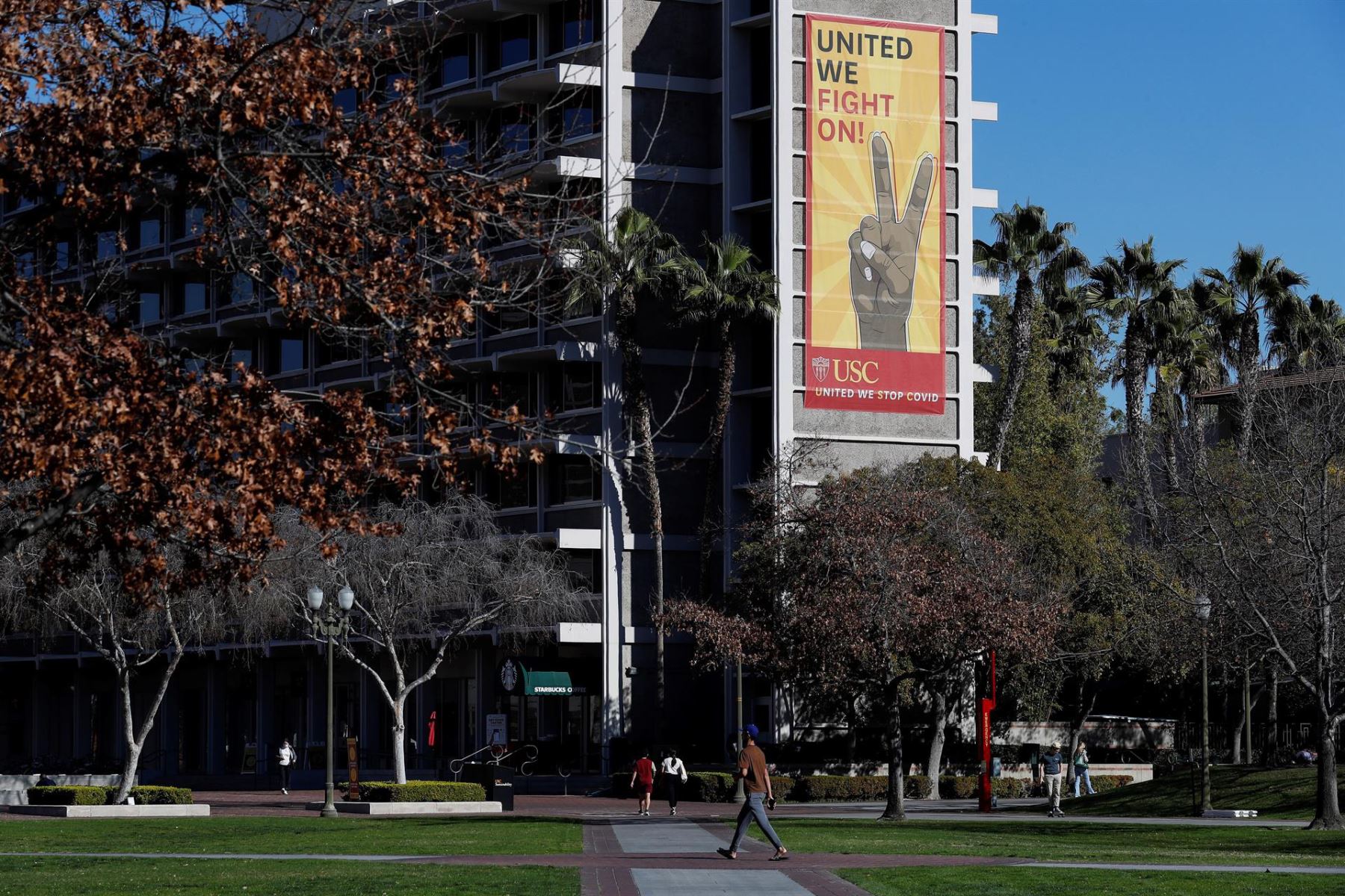 Campus de la Universidad del Sur de California cuando el semestre de primavera comienza de forma remota en medio de preocupaciones sobre la nueva variante de Ómicron en Los Ángeles, California. Foto: EFE