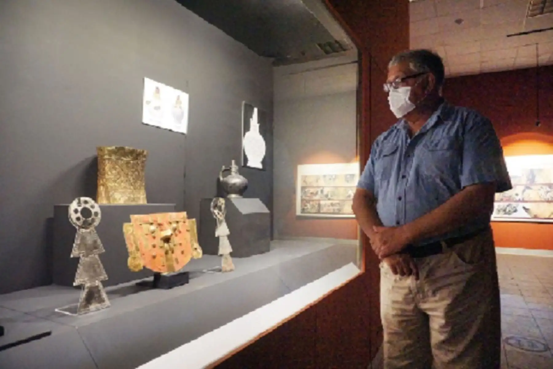El ingreso al museo será por orden de llegada y por grupos; el horario de atención es de 09:00 a 17:00 horas.