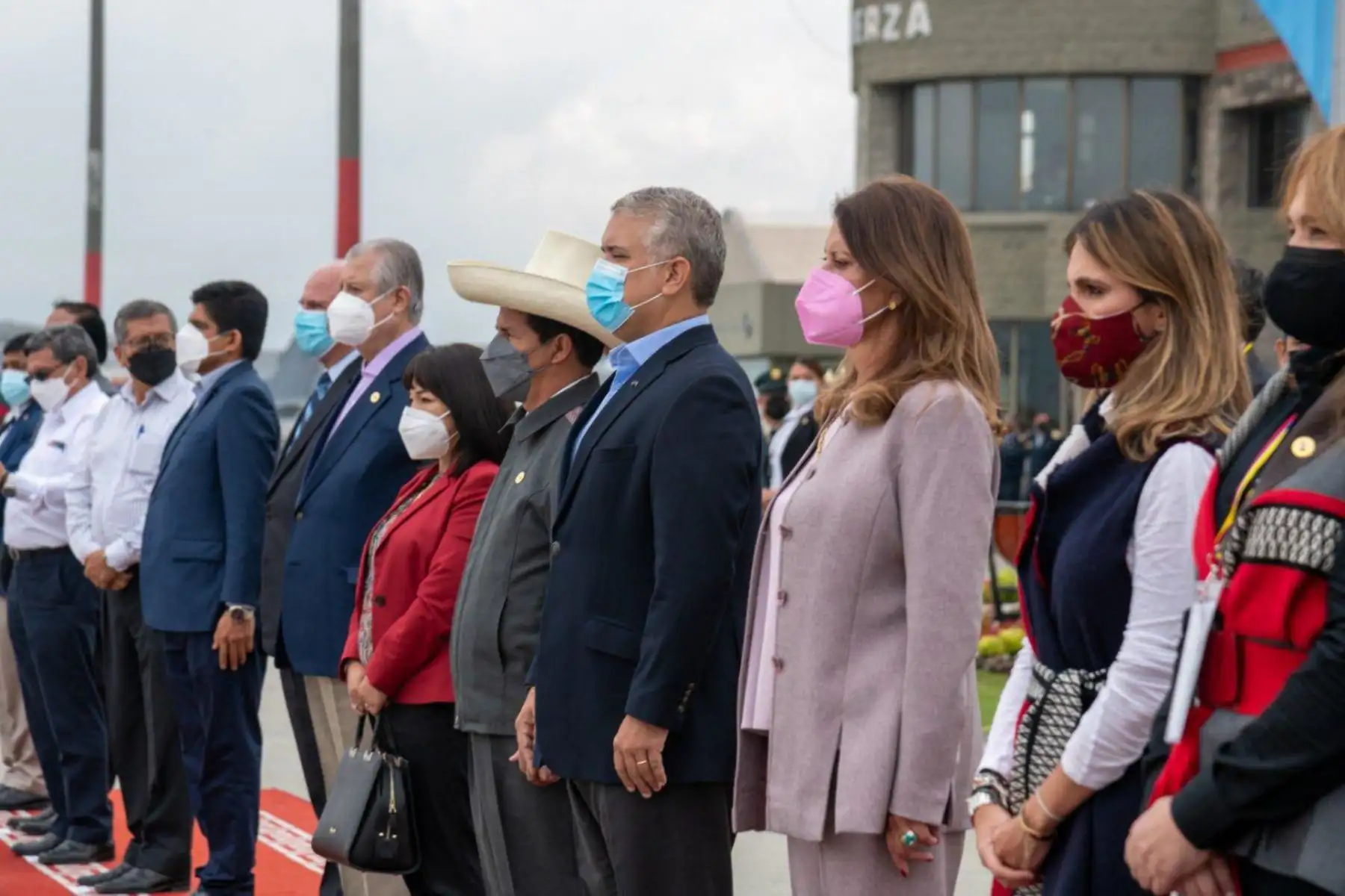 El presidente Pedro Castillo, llega a Colombia para participar en el Encuentro Presidencial y VI Gabinete Binacional Perú-Colombia. Foto: Twitter