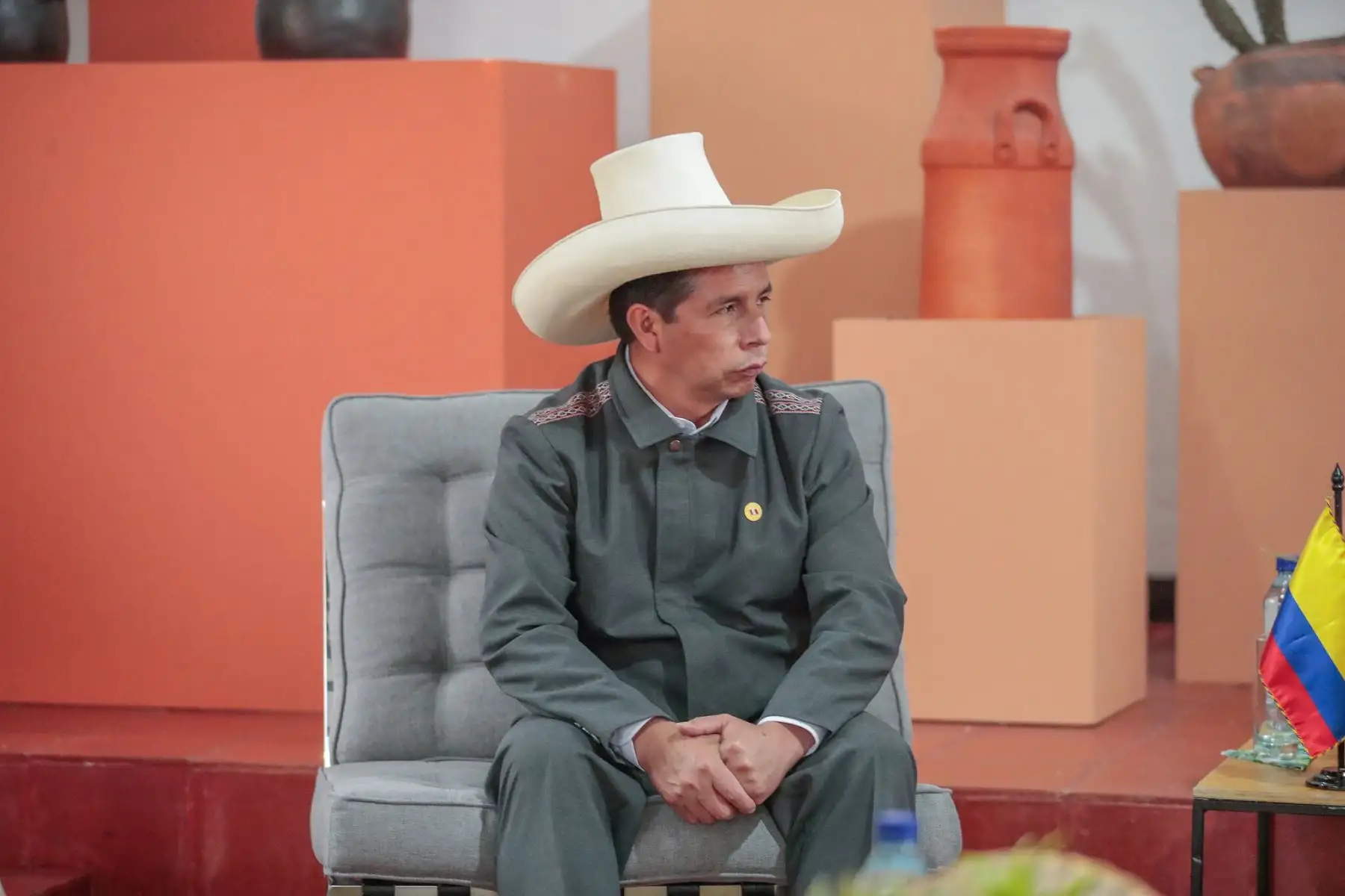 El presidente Pedro Castillo y su homólogo de Colombia, Ivan Duque, sostienen una reunión de trabajo para abordar la agenda bilateral y afianzar los lazos de integración entre ambos países, previo al inicio del Encuentro Presidencial y VI Gabinete Binacional Perú Colombia. Foto: ANDINA/ Prensa Presidencia