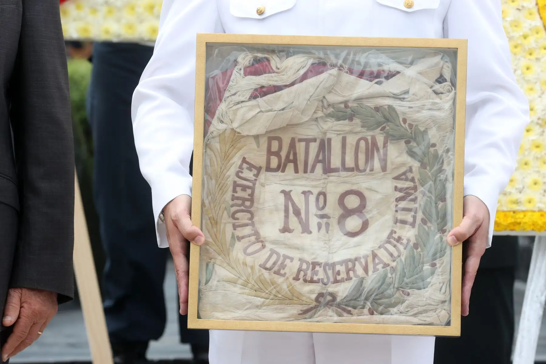 Histórica bandera del Batallón Nº 8 del Ejército de Reserva de Lima que defendió a la patria en el Reducto Nº 2 de Miraflores. Foto: ANDINA/ Vidal Tarqui