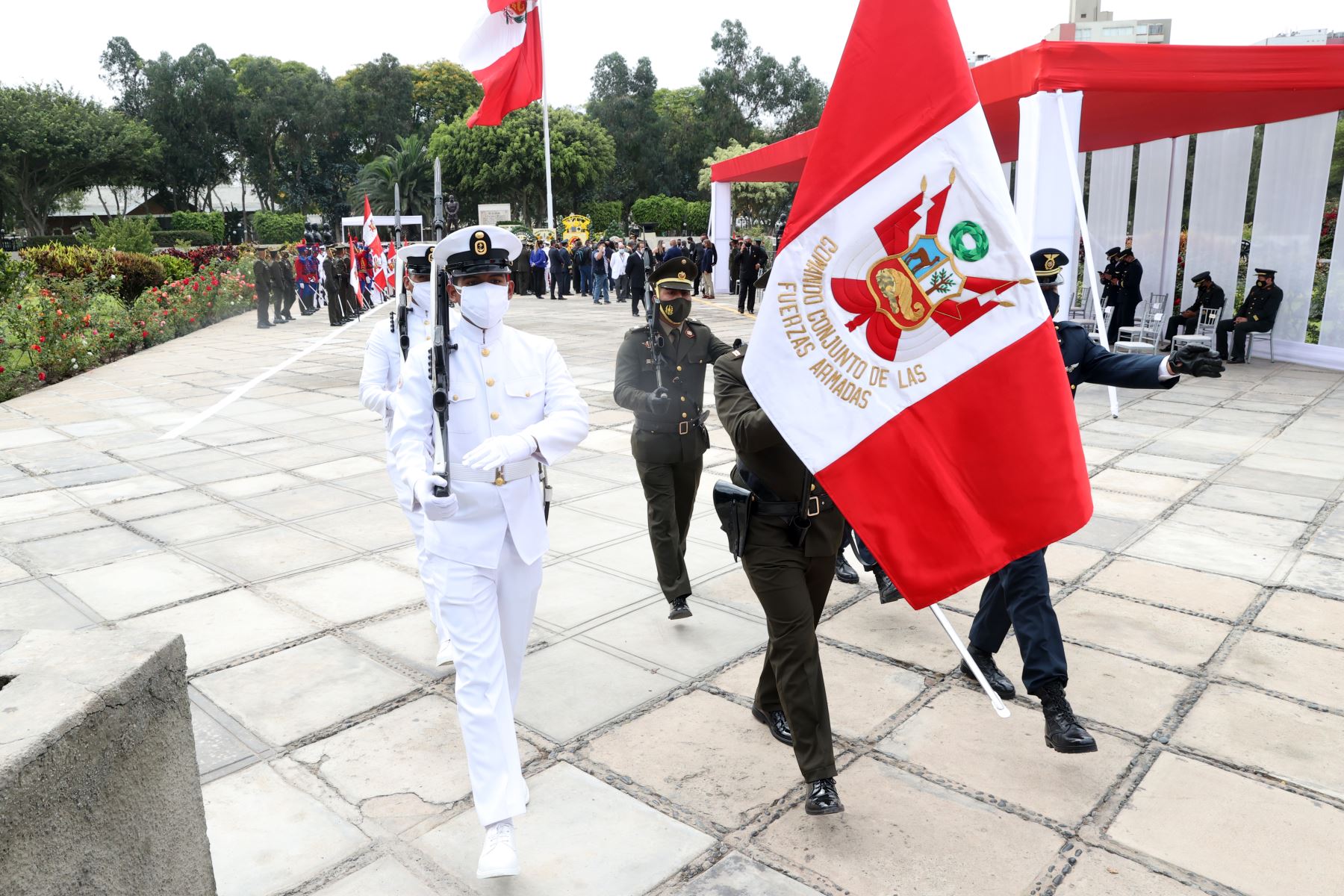 Ceremonia por la Batalla de Miraflores, con asistencia del alcalde de Miraflores, del Ministro de Defensa, Jefe del Comando Conjunto de la Fuerza Armada y los comandantes generales del Ejército, de la Marina de la FAP y la PNP en el Reducto Nro 2 de Miraflores. Foto: ANDINA/ Vidal Tarqui