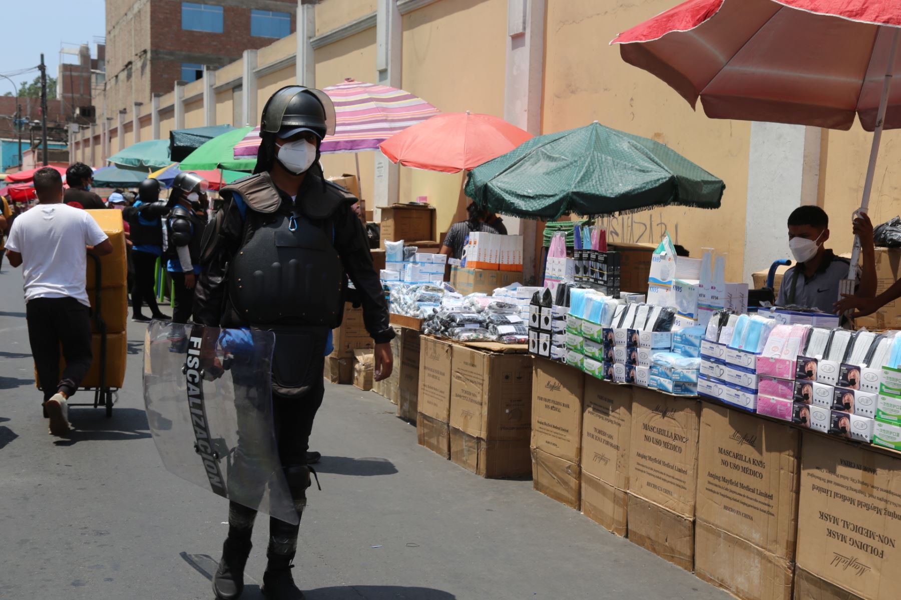 La Municipalidad de Lima junto con la Policía Nacional realizaron operativos para liberar del comercio informal las calles de Líma.  ANDINA/ Municipalidad de Lima