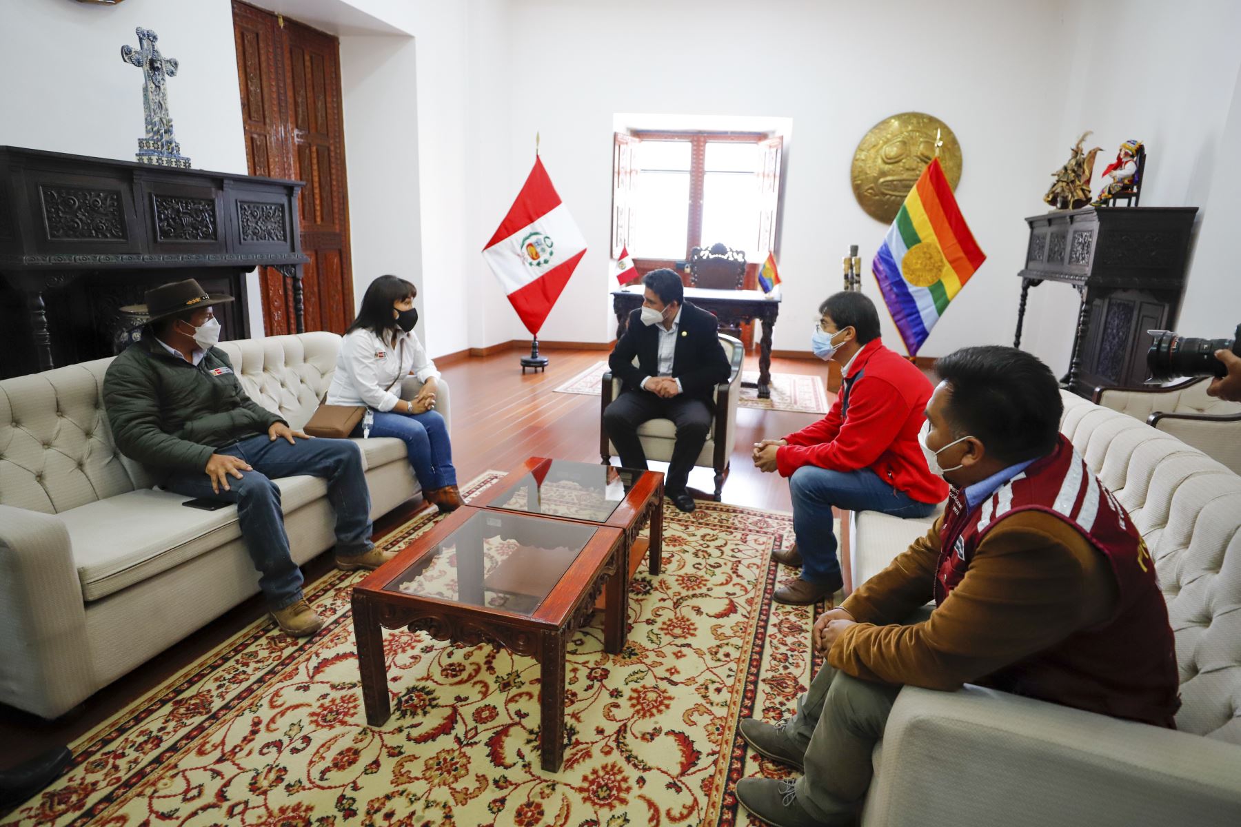 La presidenta del Consejo de Ministros, Mirtha Vásquez,  junto al titular del Midagri, se encuentra en el Cusco para instalar una mesa técnica de desarrollo agrario. Foto: ANDINA/PCM