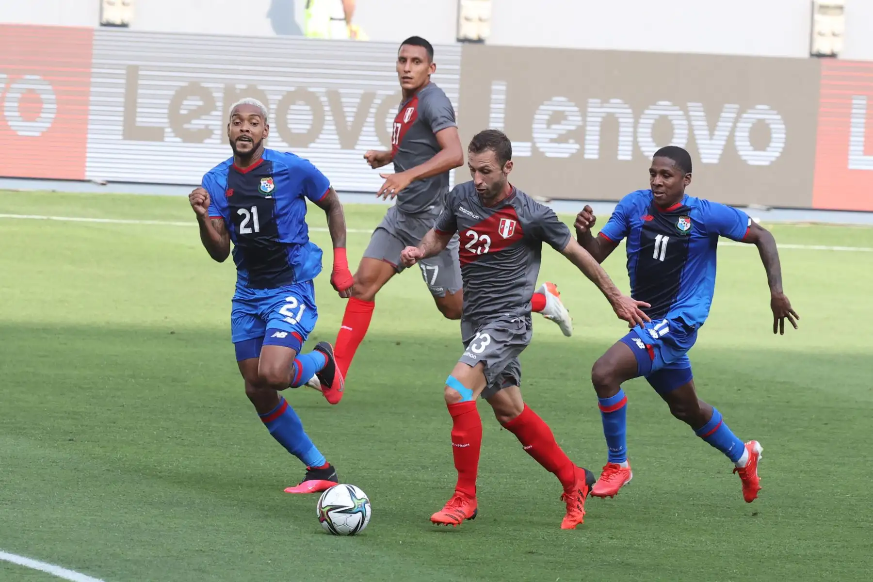 La selección peruana enfrenta a la selección de Panamá en un partido amistoso de preparación antes de enfrentar a Colombia por las eliminatorias a Catar 2022. Foto: ANDINA/Vidal Tarqui