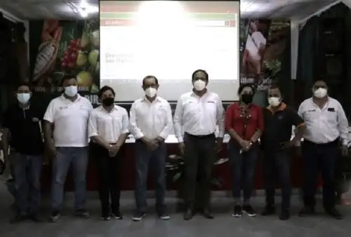 El ministro de Comercio Exterior y Turismo, Roberto Sánchez, planteó en su visita a la región San Martín, vincular la agroexportación o la agricultura con el turismo, y así diversificar la oferta productiva regional, con un enfoque de reactivación que promueva nuestra biodiversidad.