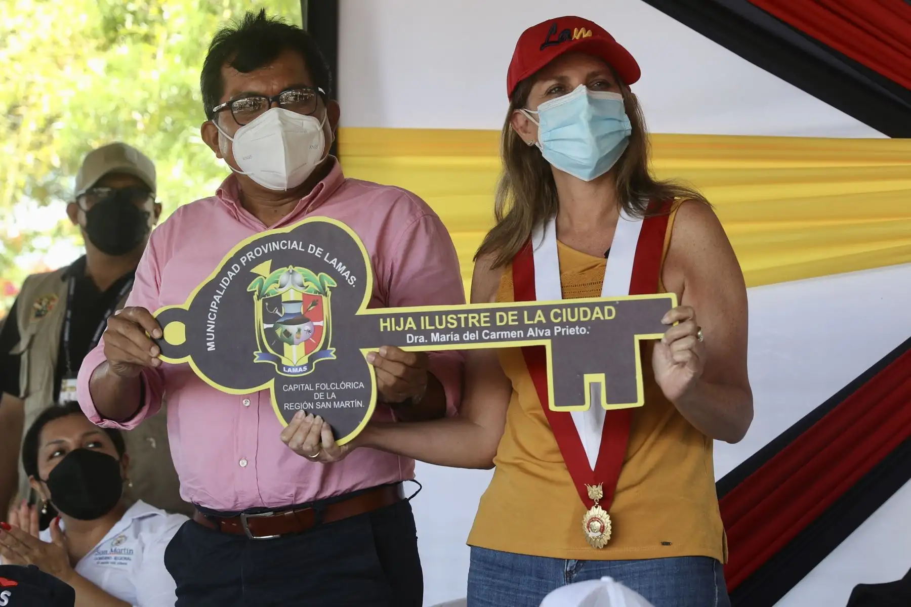 Presidenta del congreso Maricarmen Alva, llega a la región San Martin donde dialoga con comuneros, autoridades y empresarios de la Amazonía. Además, presentó la autógrafa de la Ley de Orfandad, realizará dos audiencias públicas con autoridades locales, dialogará con mujeres artesanas y productoras de cacao, se reunirá con comerciantes y visitará las comunidades nativas de Chazuta y Wayku. Foto: Ernesto Arias / Congreso de la República