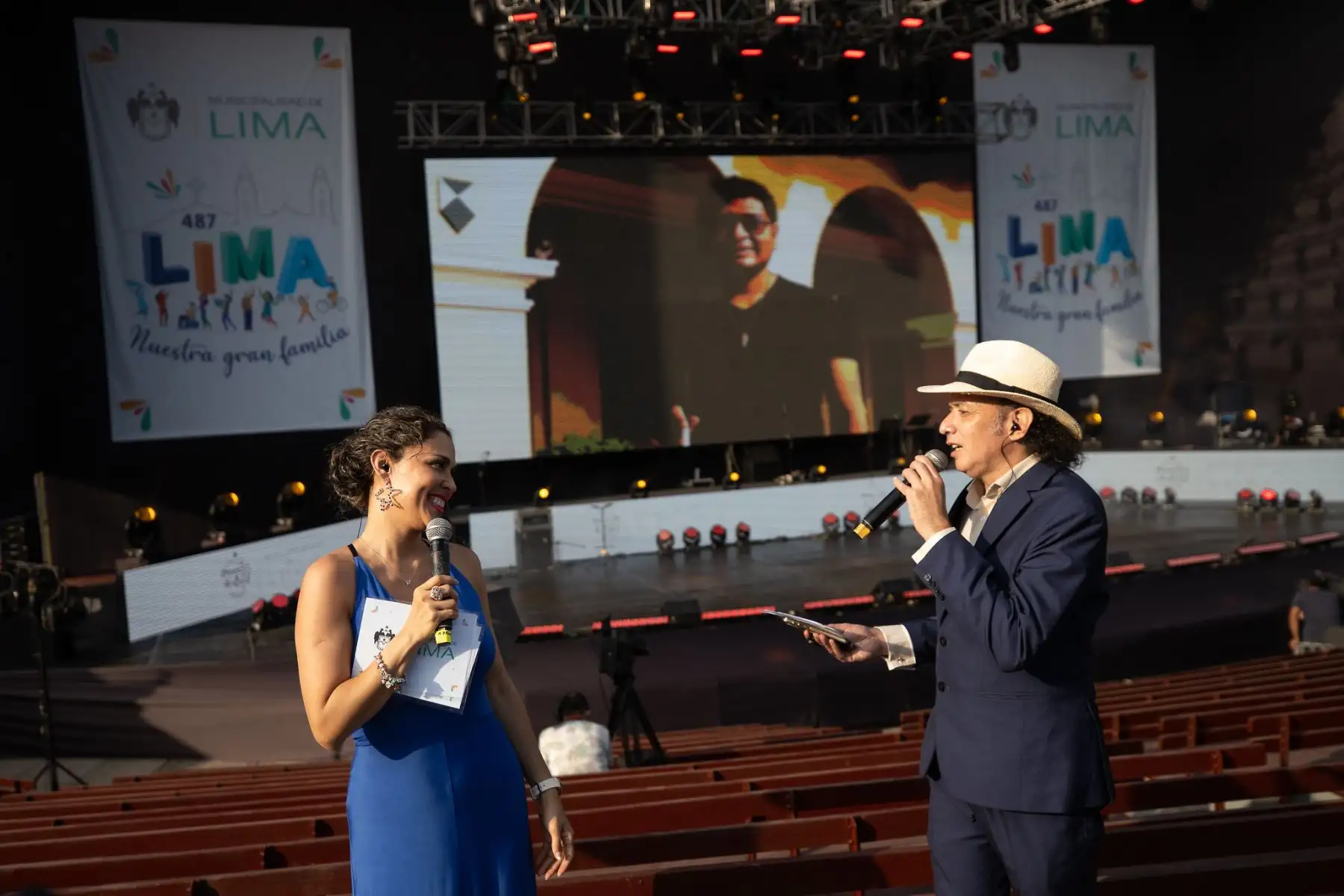 La Municipalidad de Lima realizó de manera virtual la tradicional serenata por los 487 años de fundación de la ciudad capital desde dos escenarios del Parque de la Exposición. Más de 55 mil personas se conectaron desde sus hogares a este gran evento denominado “Lima: nuestra gran familia”. Foto: MML
