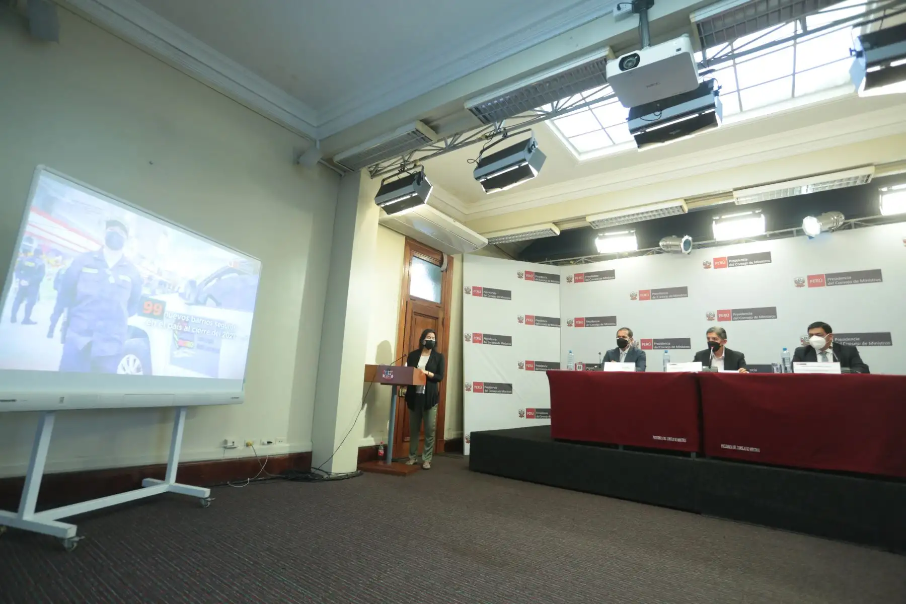 Conferencia de prensa de los ministros del Interior, Avelino Guillén, de la Producción, Jorge Luis Prado y del Ambiente, Rubén Ramírez, para informar el balance de gestión del 2021 y las perspectivas de sus sectores para este nuevo año. Foto: PCM
