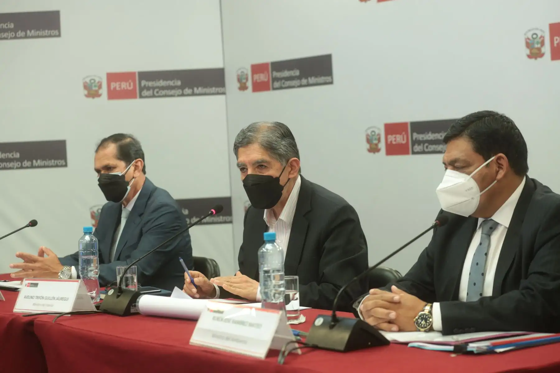 Conferencia de prensa de los ministros del Interior, Avelino Guillén, de la Producción, Jorge Luis Prado y del Ambiente, Rubén Ramírez, para informar el balance de gestión del 2021 y las perspectivas de sus sectores para este nuevo año. Foto: PCM