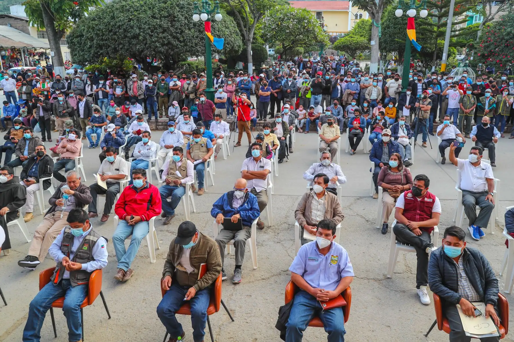La población de Huancabamba y sus autoridades de la región Piura suspendieron el paro anunciado para el 24 de enero por los trabajos inconclusos del proyecto carretera Canchaque-Huancabamba. El acuerdo se logró tras una mesa de trabajo liderada por el ministro de Transportes y Comunicaciones, Juan Francisco Silva. Foto: MTC