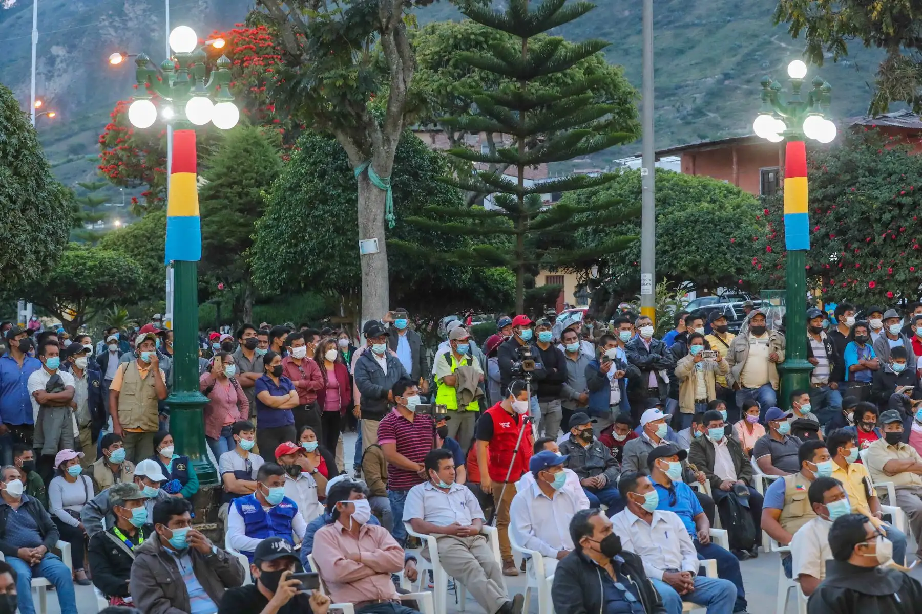 La población de Huancabamba y sus autoridades de la región Piura suspendieron el paro anunciado para el 24 de enero por los trabajos inconclusos del proyecto carretera Canchaque-Huancabamba. El acuerdo se logró tras una mesa de trabajo liderada por el ministro de Transportes y Comunicaciones, Juan Francisco Silva. Foto: MTC