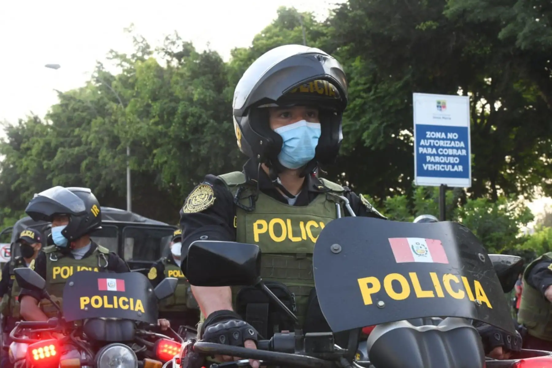 El ministro del Interior, Avelino Guillén; el comandante general de la 
Policía, Javier Gallardo; y el jefe de la Región Policial Lima, Jorge Angulo; brindan detalles sobre el plan de operaciones “Impacto 2022”, el cual desplegará acciones de patrullaje focalizado en las zonas críticas de Lima. Foto: ANDINA/Mininter