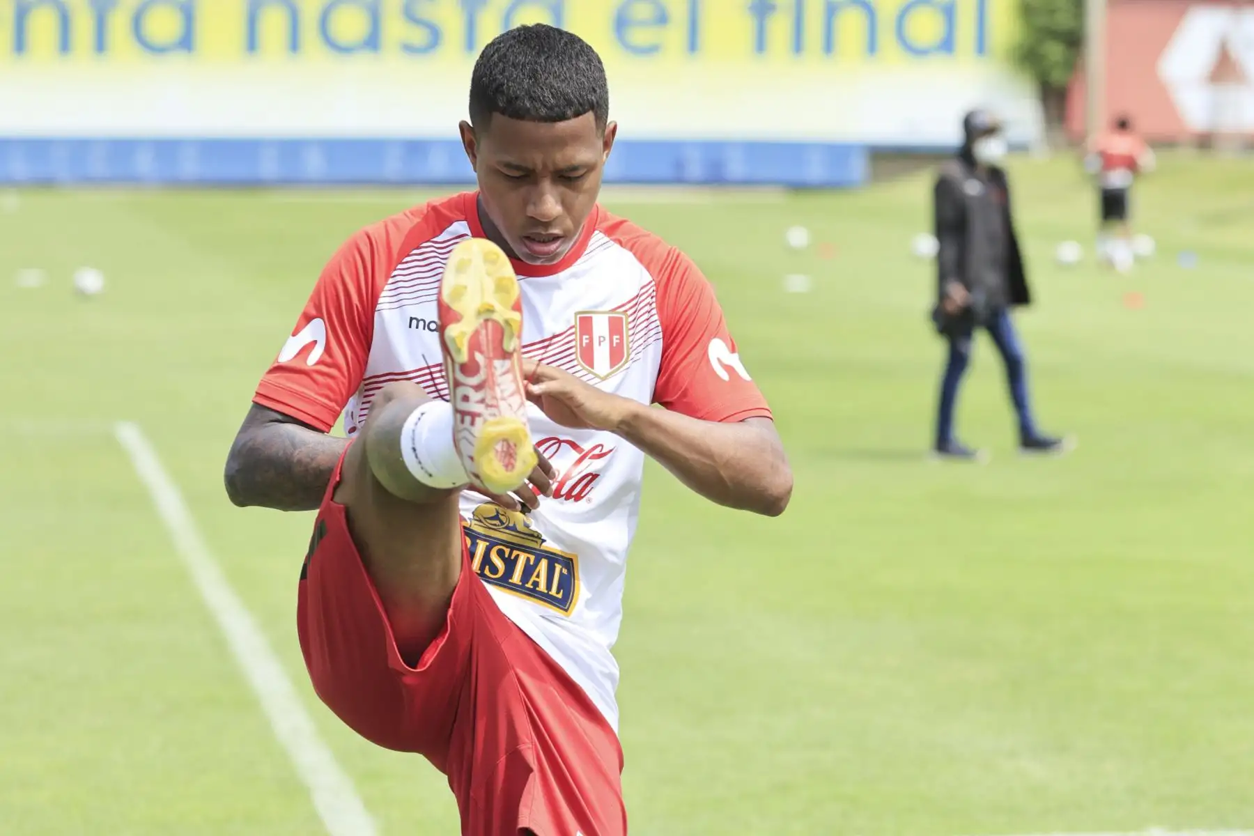 Andy Polo de la Selección peruana realiza sus entrenamientos previo al partido amistoso frente a Jamaica este jueves con miras al Mundial Qatar 2022. Foto: FPF