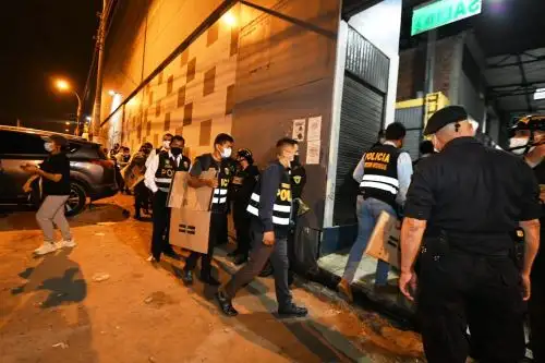 Las Malvinas: cerca de 1,500 policías allanan puestos e incautan celulares robados. Foto: ANDINA/Difusión.