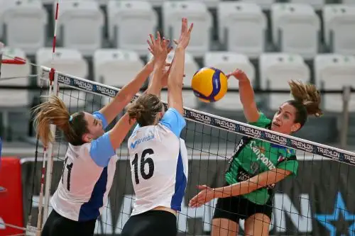 La Liga Nacional Superior de Voleibol se vuelve a jugar en el Polideportivo Villa El Salvador, administrada por Proyecto Legado