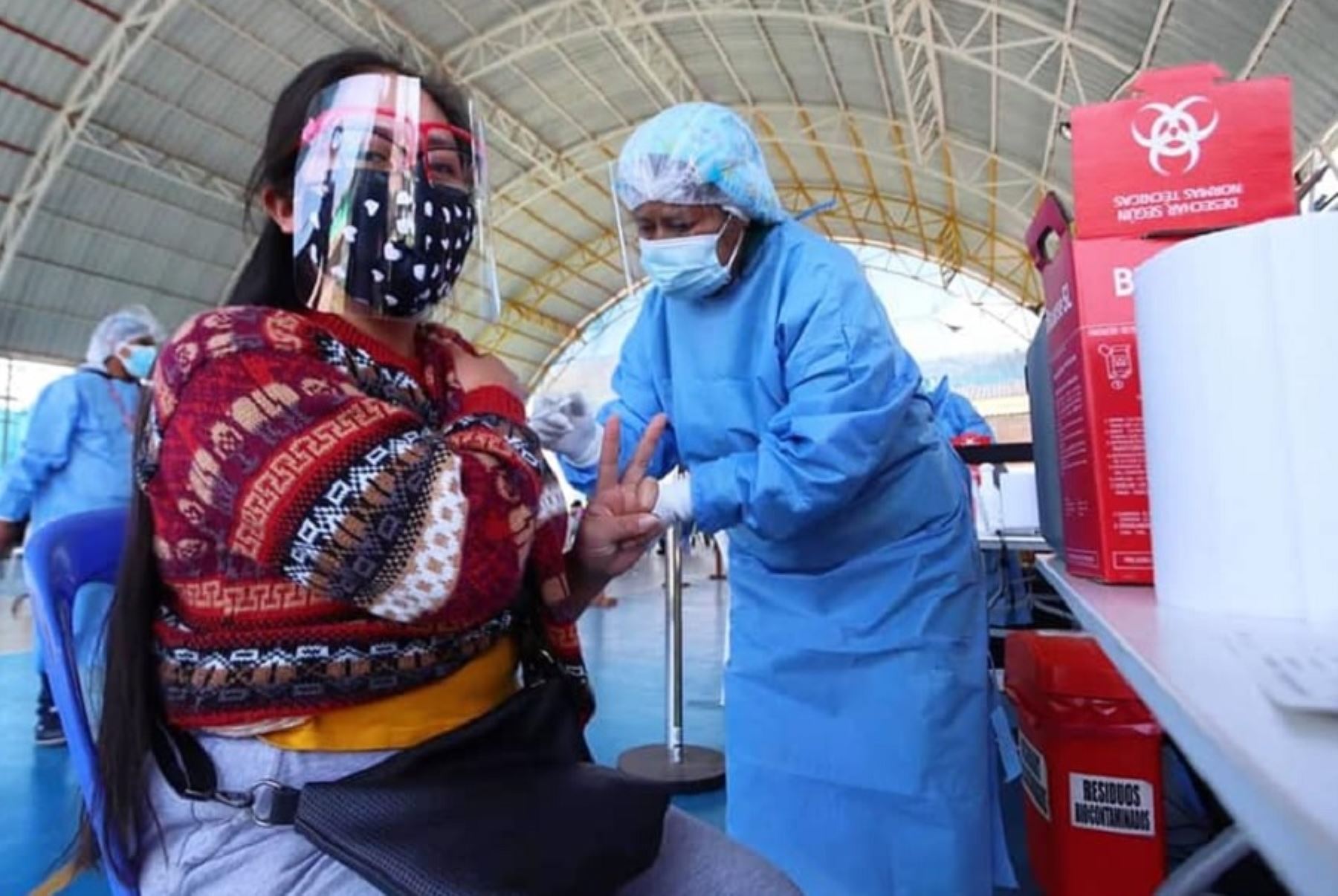 La Gerencia Regional de Salud de Cusco aplicará 52,000 dosis de la vacuna contra el Covid-19 en una gran jornada denominada Vacuna Wasi o vacunación casa por casa, a realizarse el domingo 23 de enero, cuyo objetivo es cerrar brechas en las 13 provincias de la región.
