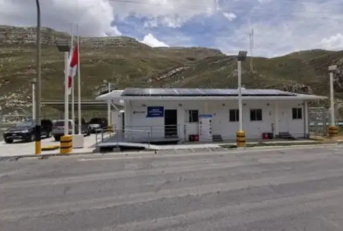 A fin de fortalecer el control operativo con herramientas tecnológicas de última generación, la Superintendencia Nacional de Aduanas y de Administración Tributaria (SUNAT) remodeló el Puesto de Control de Casaracra, ubicado en el tramo de la carretera La Oroya-Cerro de Pasco, en el poblado de Paccha, región Junín, a una altitud de 3,800 metros.