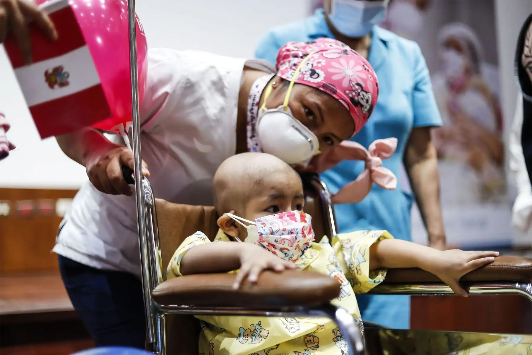 Niños del INSN-San Borja celebraron la llegada de la vacuna contra la covid-19 dirigida a menores entre 5 y 11 años.
Foto: ANDINA/Renato Pajuelo Niños del INSN-San Borja celebraron la llegada de la vacuna contra la covid-19 dirigida a menores entre 5 y 11 años.
Foto: ANDINA/Renato Pajuelo