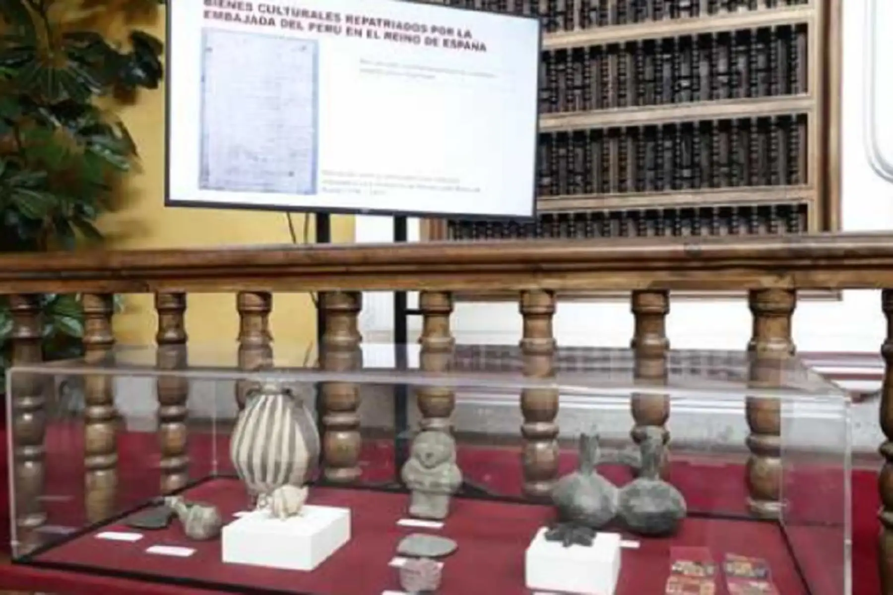 El Ministerio de Cultura recibió un total de 109 bienes culturales repatriados desde diversos países de América y Europa, en ceremonia de entrega oficial realizada en Palacio de Torre Tagle.