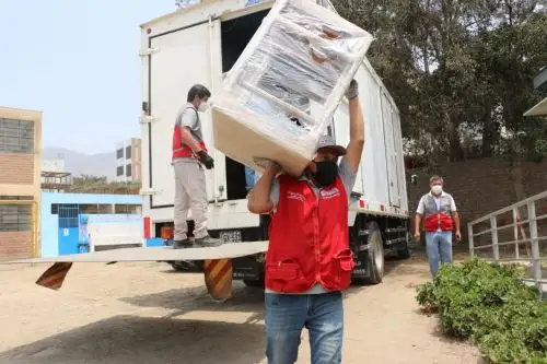 Minedu inició la primera entrega de nuevo mobiliario a colegios. Foto: ANDINA/Difusión.