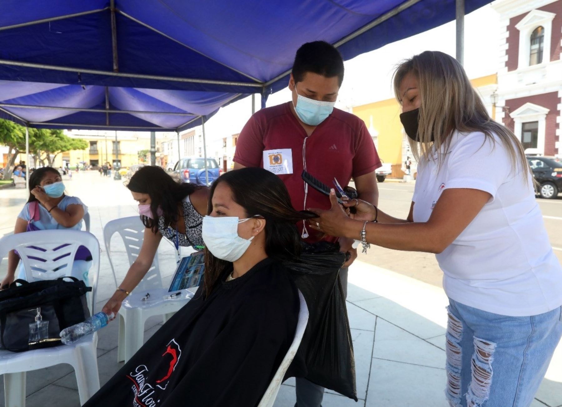 Trujillo se suma a cruzada para recolectar cabello que ayudará a mitigar el daño causado por el derrame de petróleo en Ventanilla. ANDINA/Difusión
