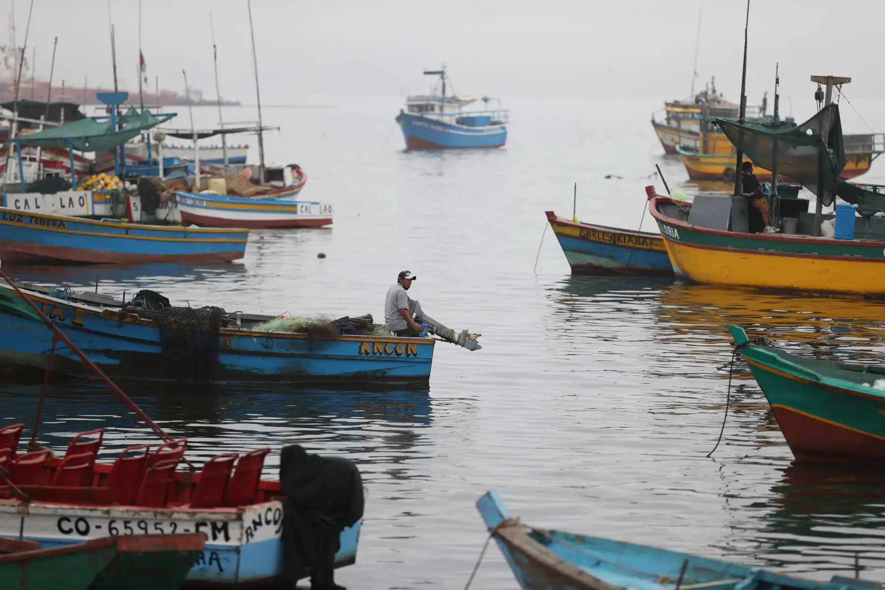 Pescadores artesanales de Ancón, afectados por el derrame de petróleo. Foto: ANDINA/Jhonel Rodríguez Robles.