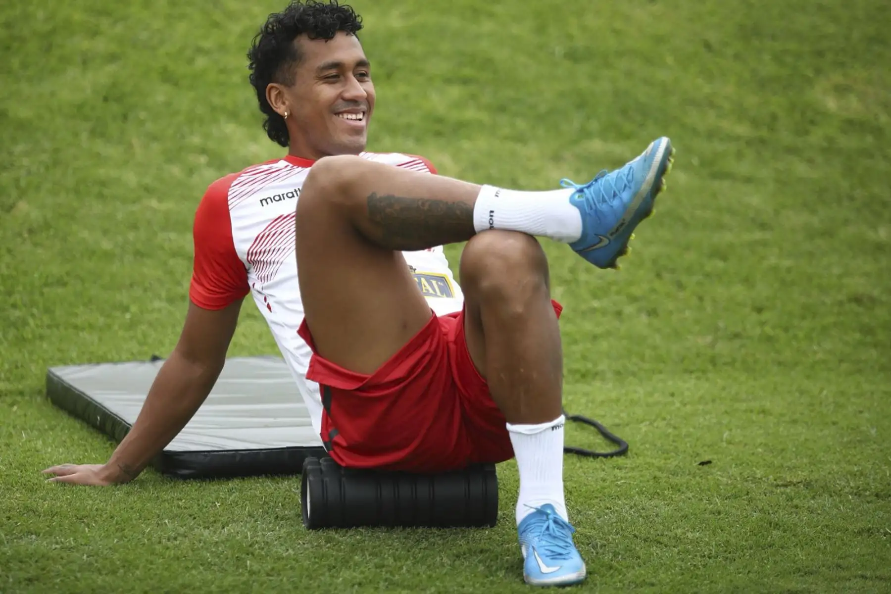 Perú seguirá la preparación y viajará el miércoles por la tarde rumbo al país cafetero, de cara al duelo con Colombia en el Estadio Metropolitano de Barranquilla por la fecha 15 de las Clasificatorias.
Foto: ANDINA/FPF