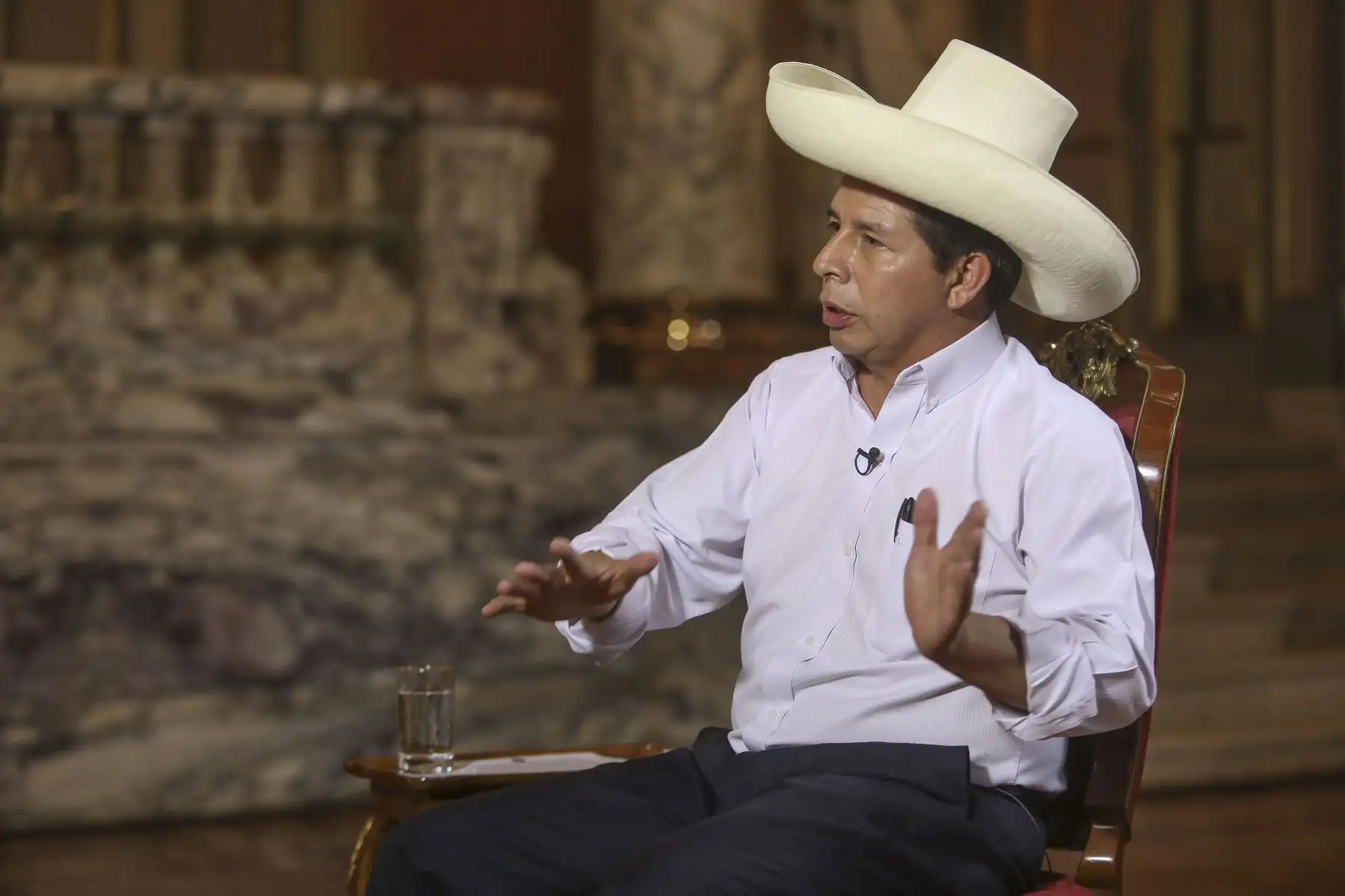 Desde Palacio de Gobierno, el presidente de la República, Pedro Castillo Terrones, brindó una entrevista al periodista del medio internacional CNN en Español, Fernando Rincón. Foto: ANDINA/Presidencia Perú.