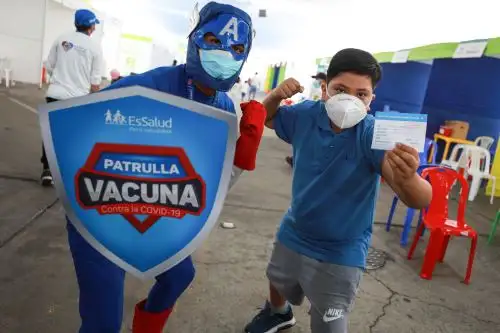 Autoridades de Salud de Ica invocaron a la población a recibir sus dosis de vacuna contra el covid-19. ANDINA/Difusión