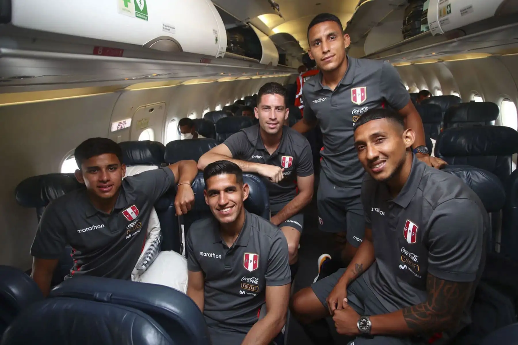 Con la ilusión de siempre la Selección Peruana de Fútbol partió rumbo a Medellín donde se enfrentará a la selección nacional de Colombia en partido crucial por la jornada 15 de las eliminatorias al Mundial Catar 2022. Foto: FPF
