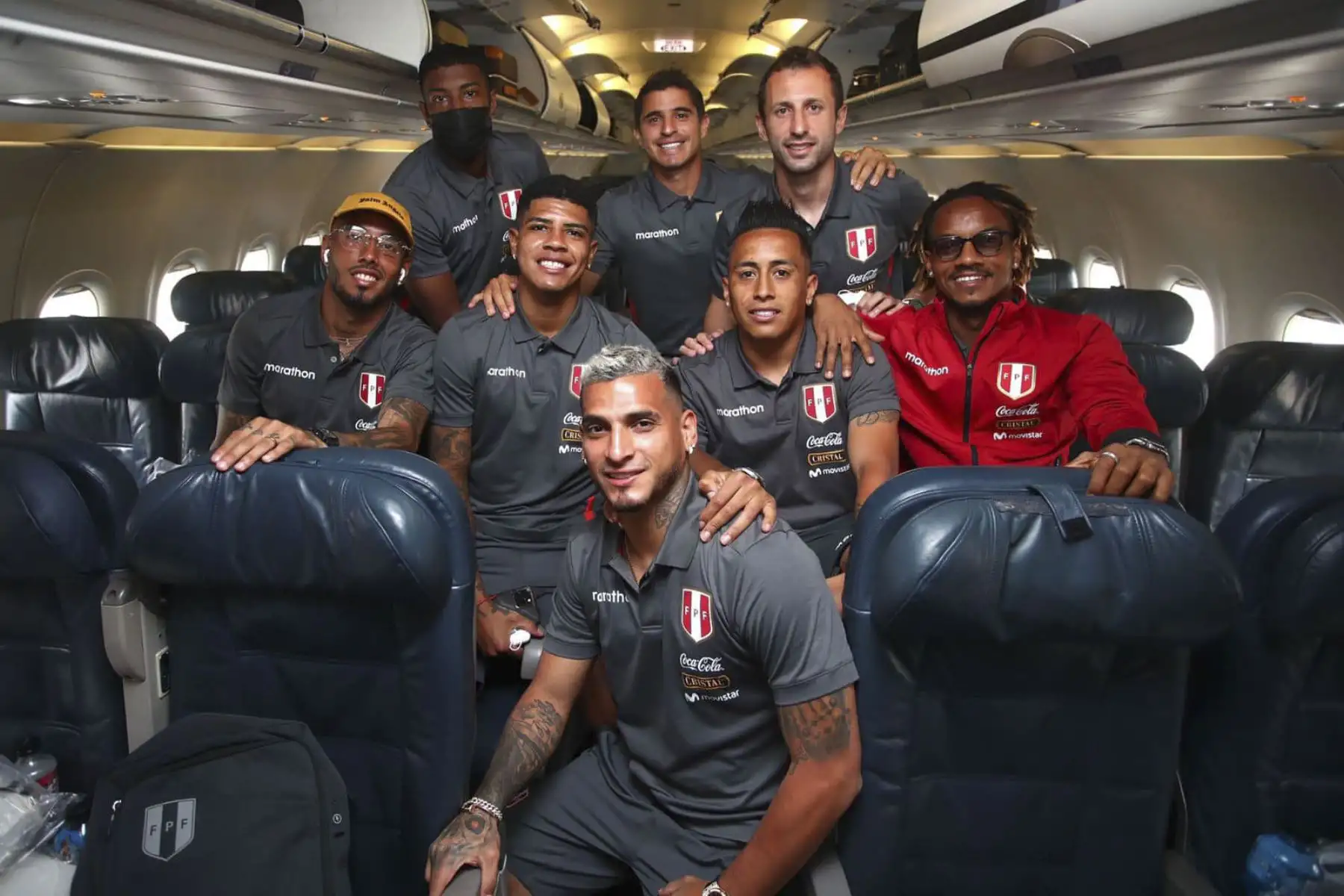 Con la ilusión de siempre la Selección Peruana de Fútbol partió rumbo a Medellín donde se enfrentará a la selección nacional de Colombia en partido crucial por la jornada 15 de las eliminatorias al Mundial Catar 2022. Foto: FPF