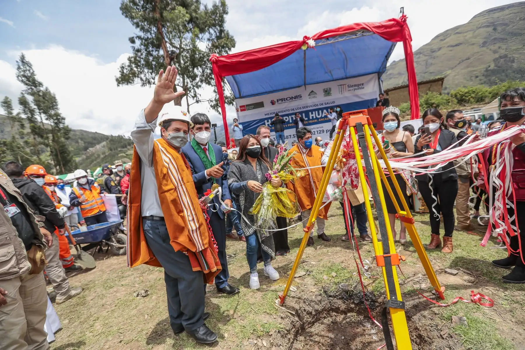 Presidente de la República, Pedro Castillo, visita la región Áncash para participar en la colocación de la primera piedra del Nuevo Hospital de Huari. Foto: ANDINA/Prensa Presidencia