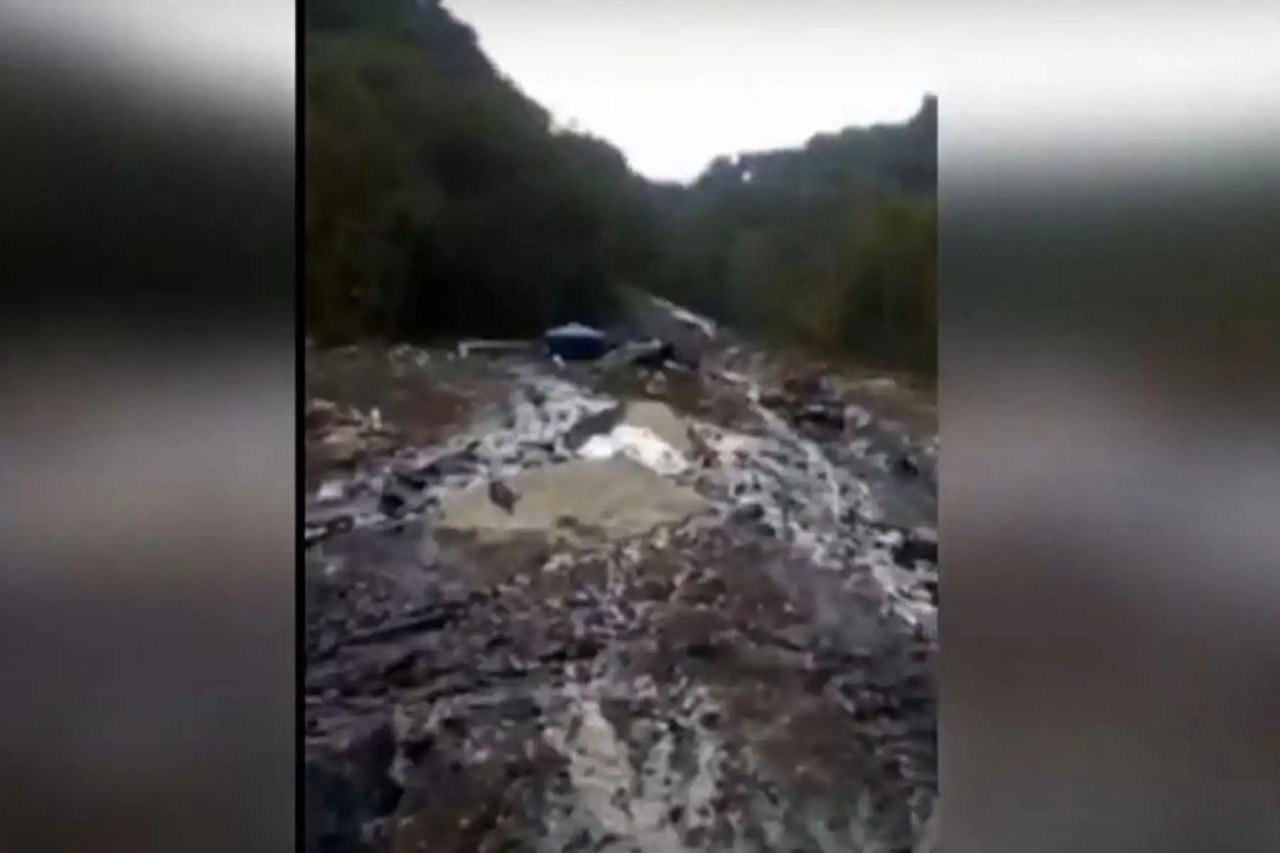 Ecuador: Advierten contaminación petrolera en río amazónico tras rotura de oleoducto. Foto: Youtube