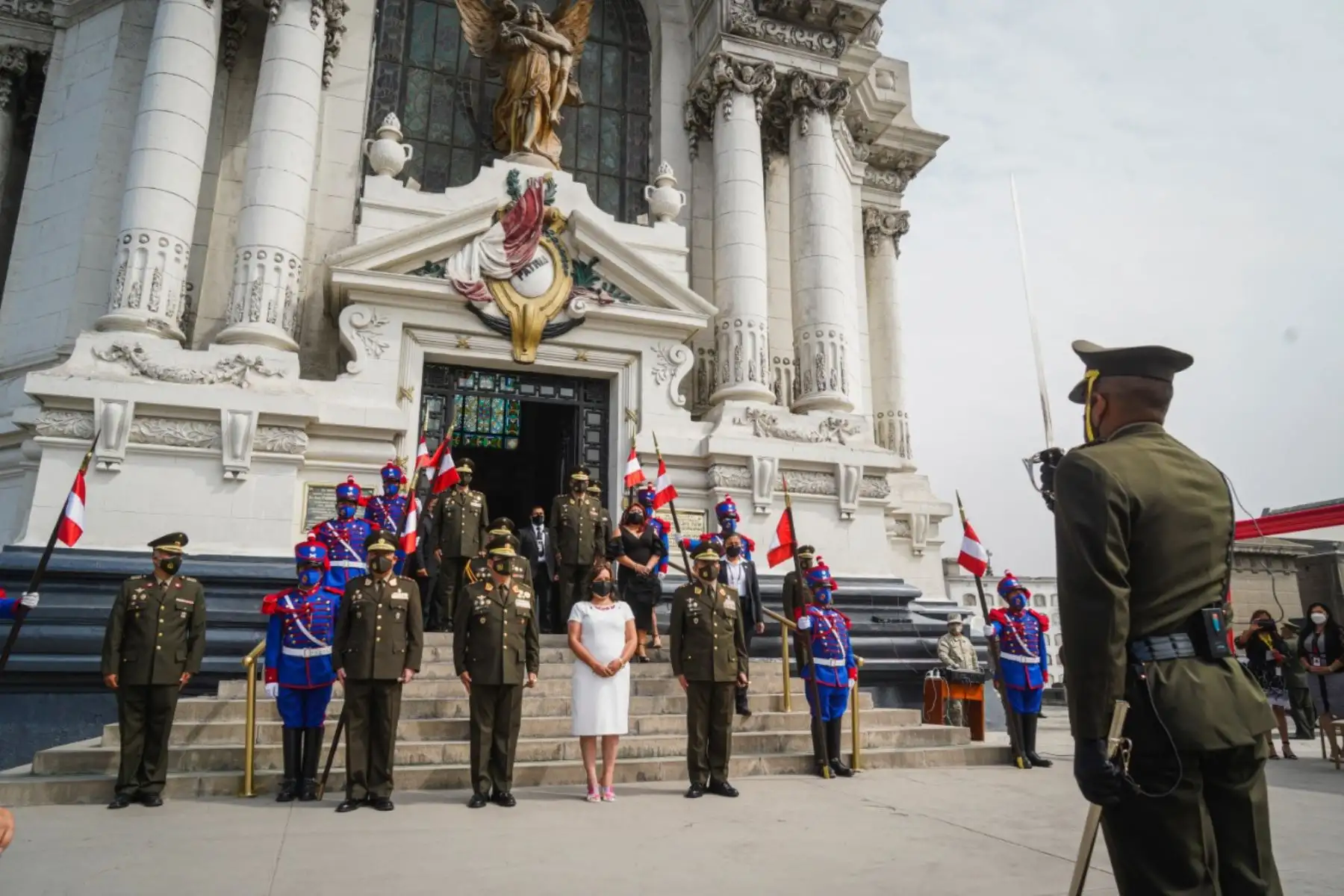 El Ministerio de Defensa rindió homenaje al mayor del Ejército Peruano, Luis Alberto García Rojas, héroe nacional del Cenepa, quien hace 27 años ofreció su vida durante una operación militar. Foto: ANDINA/Mindef