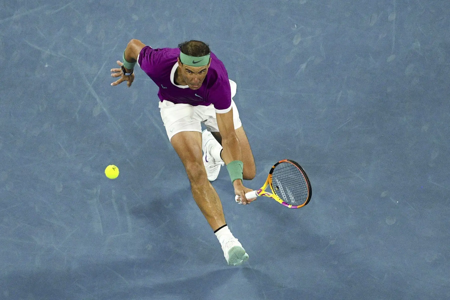 Rafael Nadal superó en cinco sets a Daniil Medvédev, en el Rod Laver Arena de Melbourne y se consagra campeón del Australian Open 2022. Foto: EFE