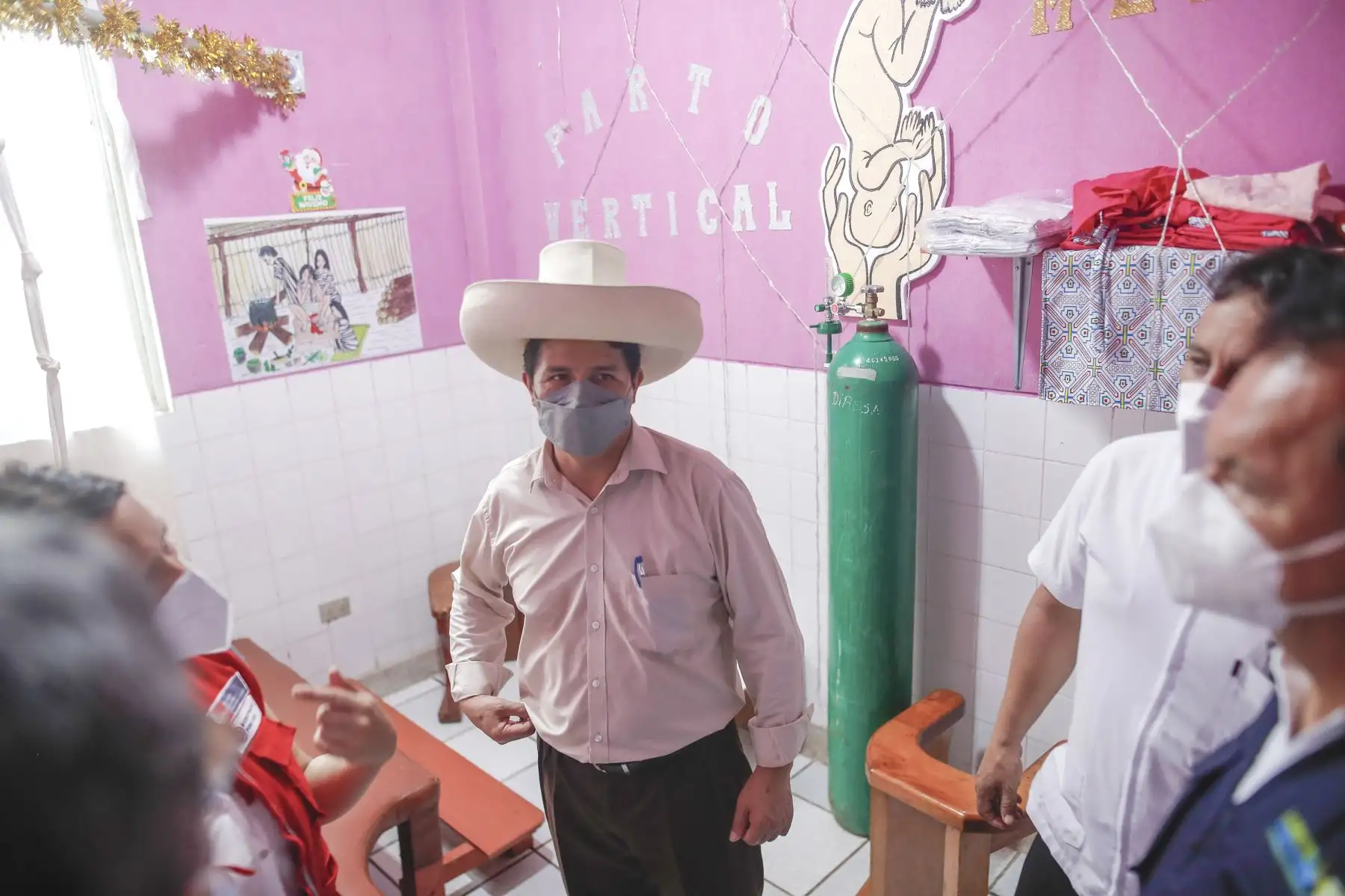 El presidente de la República, Pedro Castillo, realizó una visita de  inspección al Centro de Salud de Caballococha, en Loreto. Foto: ANDINA/Prensa Presidencia