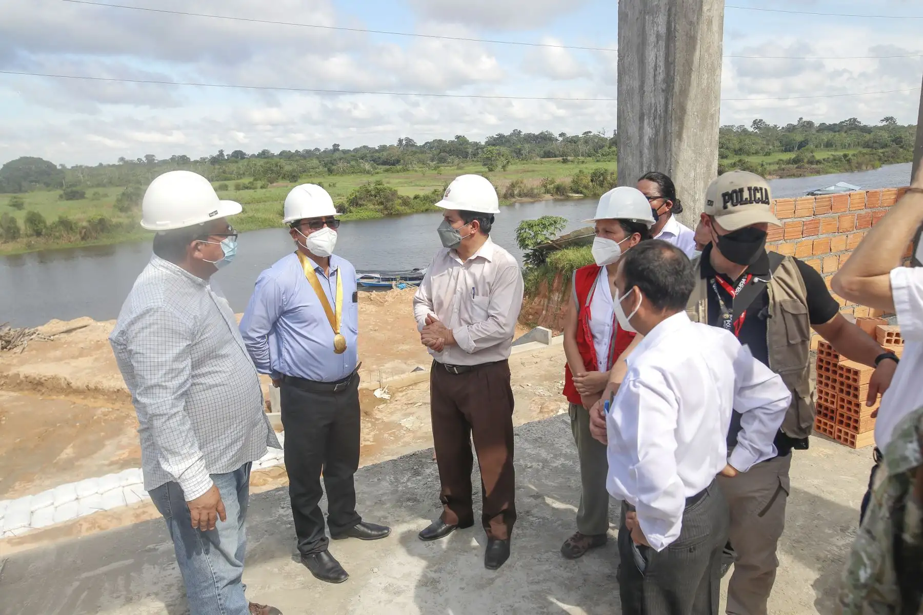 El presidente de la República, Pedro Castillo, supervisó esta mañana los avances de la construcción del mercado de Caballococha, en la región Loreto. Foto: ANDINA/Prensa Presidencia