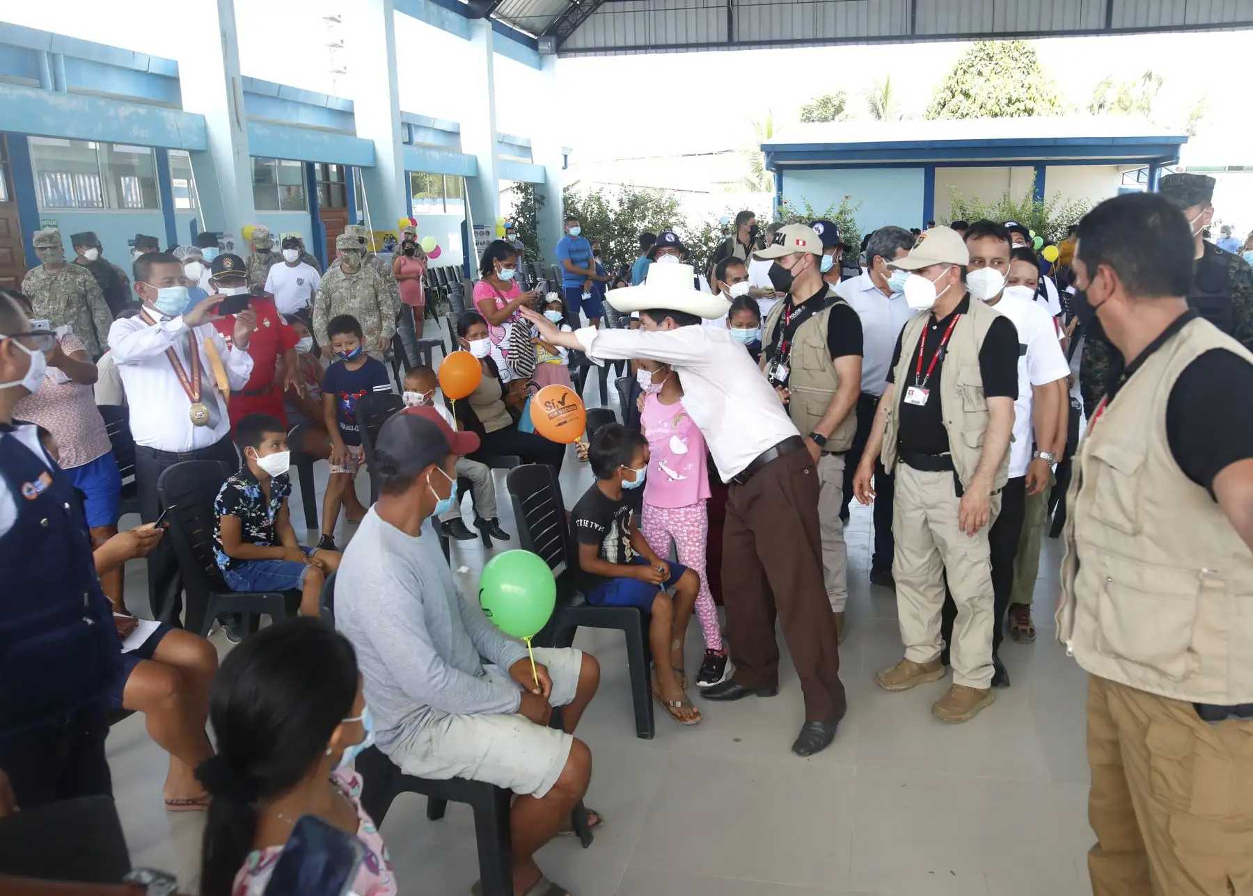 El presidente de la República, Pedro Castillo, supervisó jornada de vacunación pediátrica contra el covid-19, en la ciudad de Caballococha, región Loreto. Foto: ANDINA/Prensa Presidencia