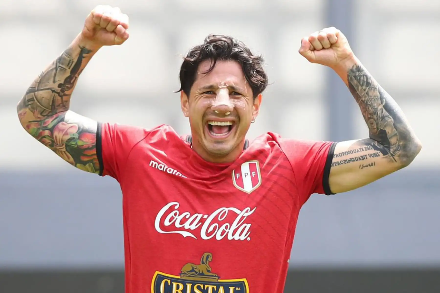 El futbolista Gianluca Lapadula, durante el entrenamiento de la selección peruana de futbol, previo al partido con Ecuador por las eliminatorias Qatar 2022. Foto: ANDINA/FPF